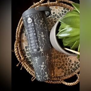 Hydrojug ☠️ DEAD SERIOUS ☠️ 40oz Sport Tumbler